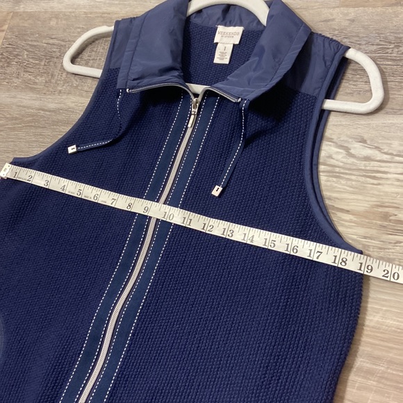 Chico’s Weekend Vest - Picture 9 of 10